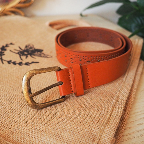 Accessories - ❤️ SOLD ❤️ Tan Faux Leather Belt